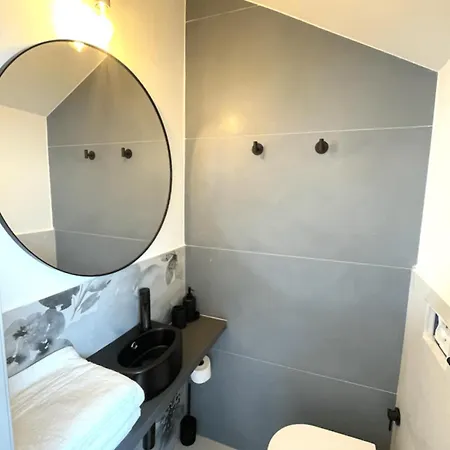 Joivy Cosy Mansard In Lejlighed Rapallo